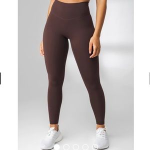 Balance Athletica cloud pant in obsidian